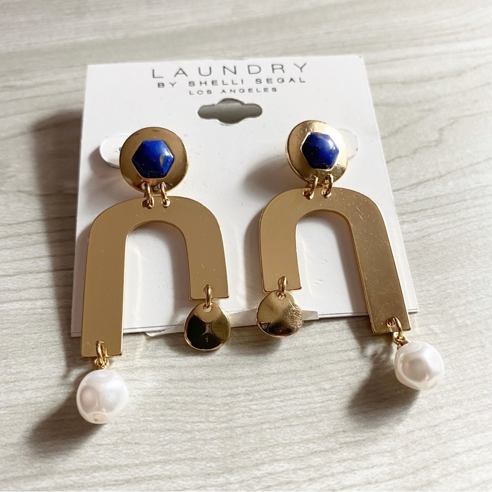 NWT Laundry by Shelli Segal Gold Dangle Earrings